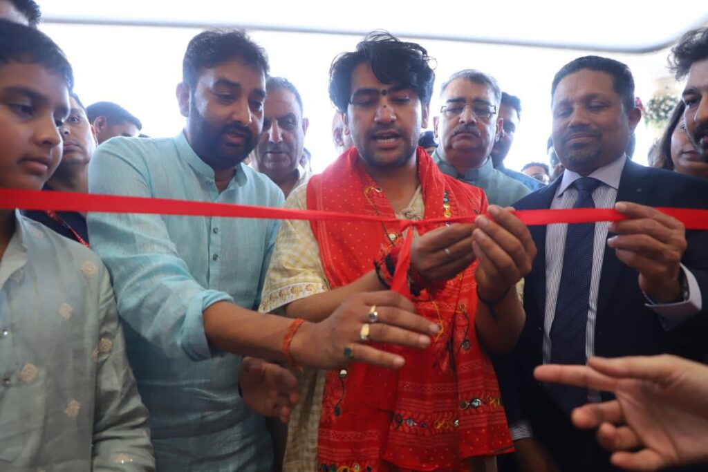 Inauguration of apollo jbp hospitals by bageshwar dham sarkar dainik bhaskar